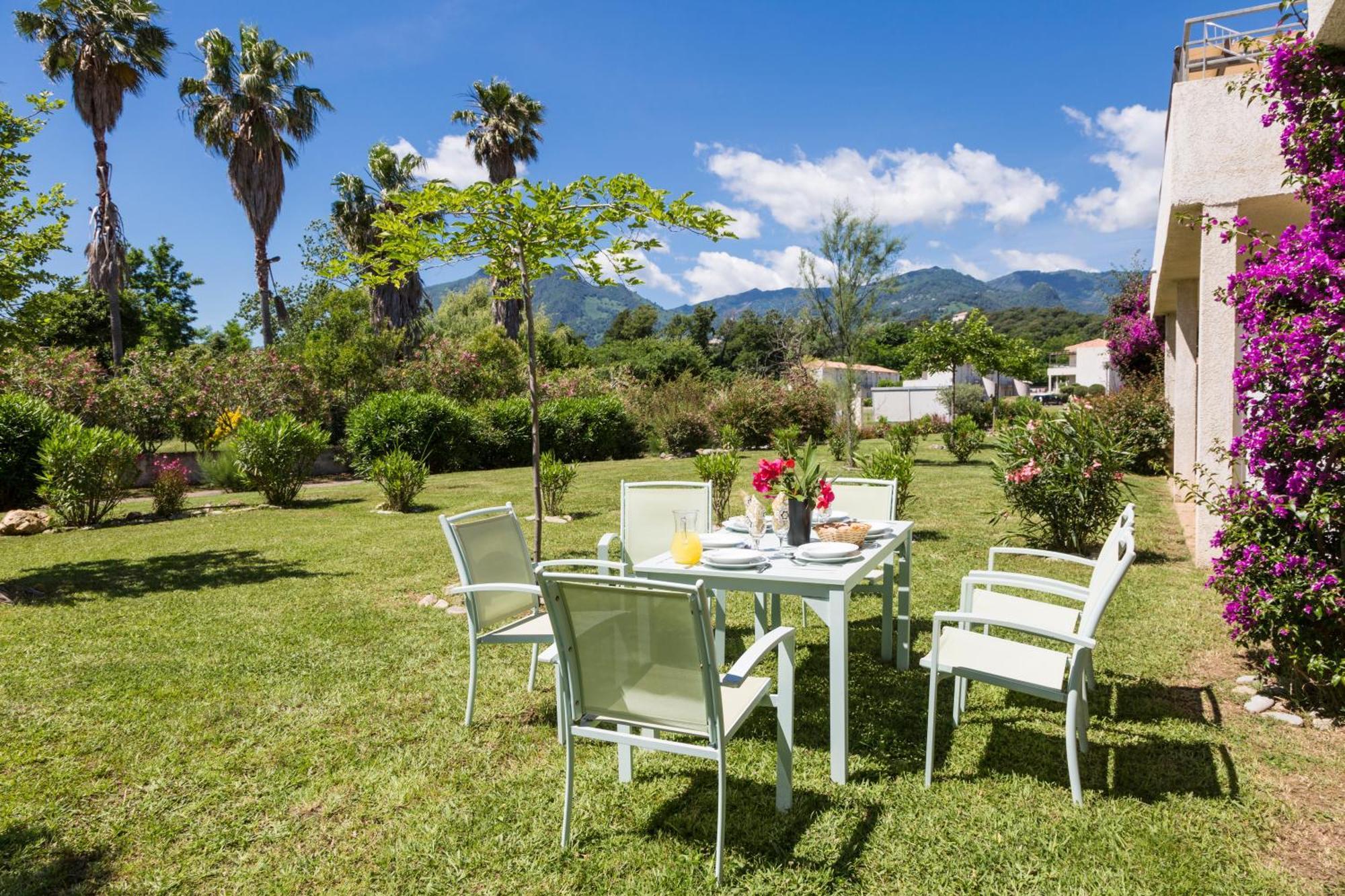 Poggio Mezzana Residence Odalys Acqua Bella المظهر الخارجي الصورة