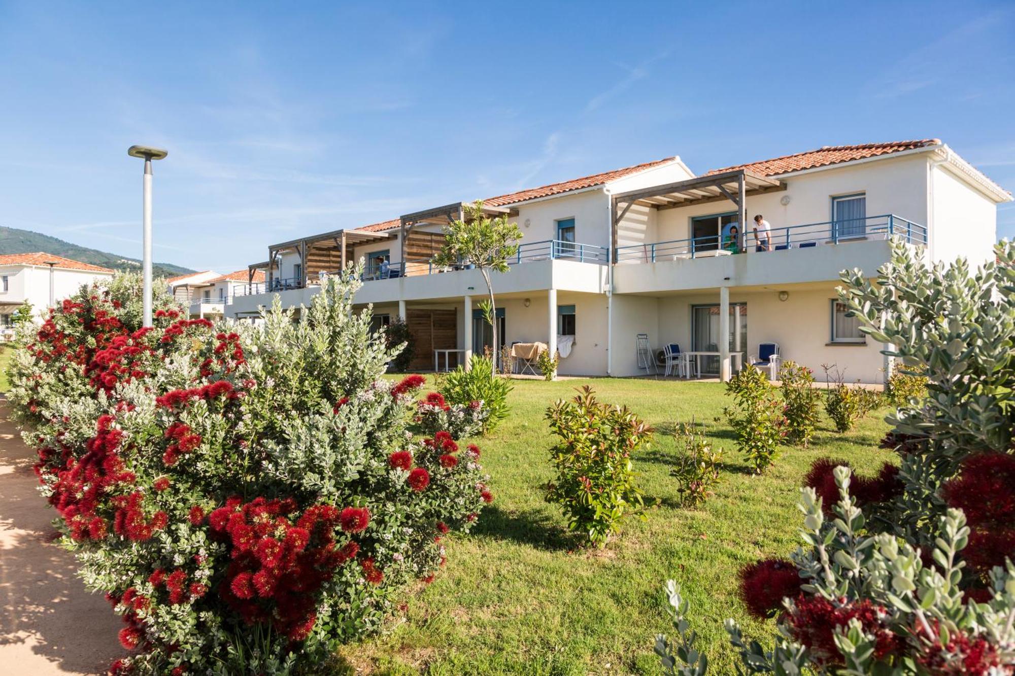 Poggio Mezzana Residence Odalys Acqua Bella المظهر الخارجي الصورة